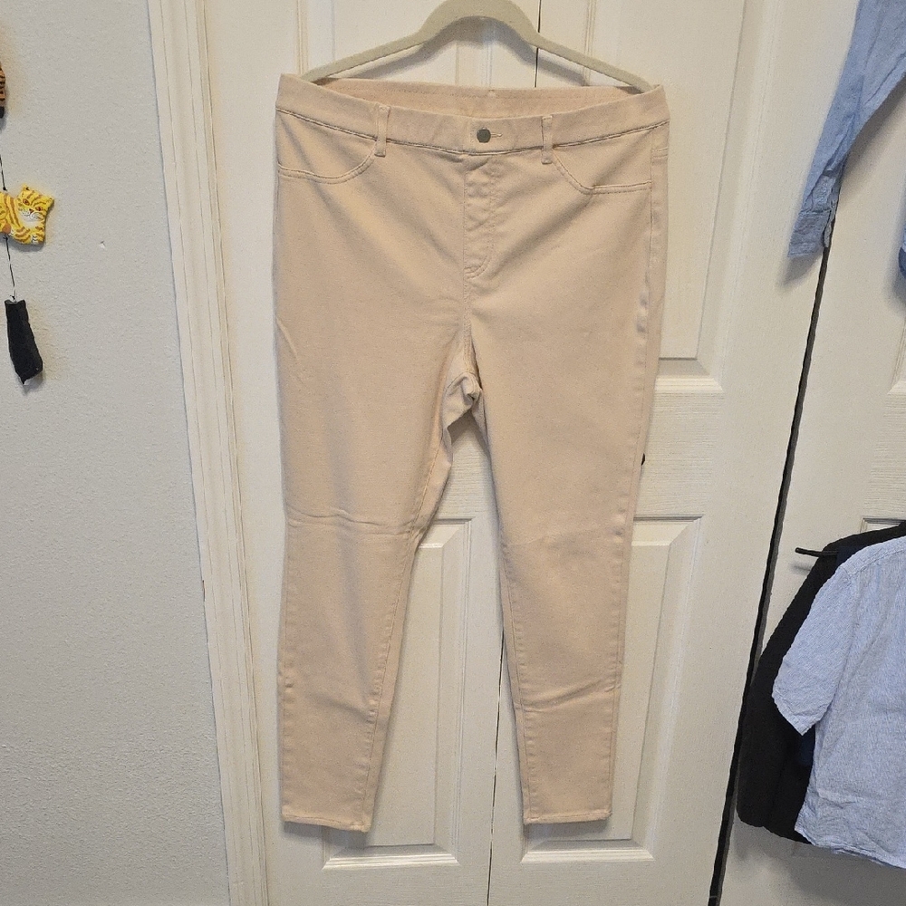 Uniqlo Heattech Women's Beige Skinny Jeans
